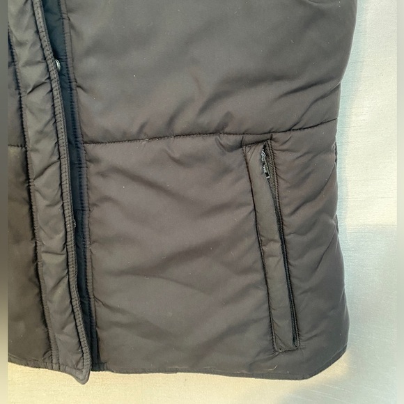 Reebok Black Sleeveless Solid Sport Vest Ladies  Med - Picture 8 of 10